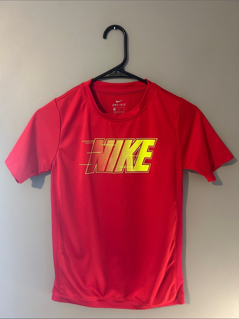 Nike Boy’s Medium Red Dri-FIT Graphic Tee